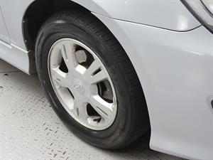 HYUNDAI Verna - Vista 10