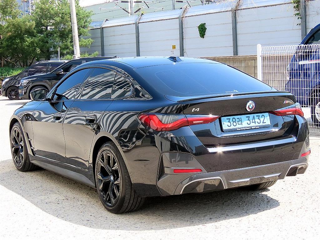 BMW i4 - Vista 3