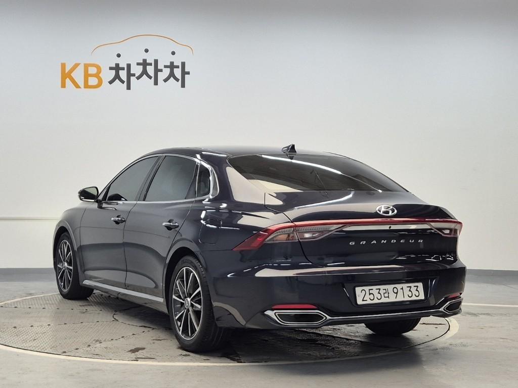 HYUNDAI Grandeur - Vista 2