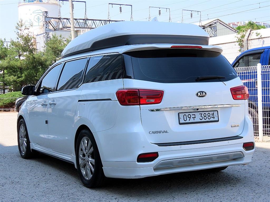 KIA Carnival - Vista 3