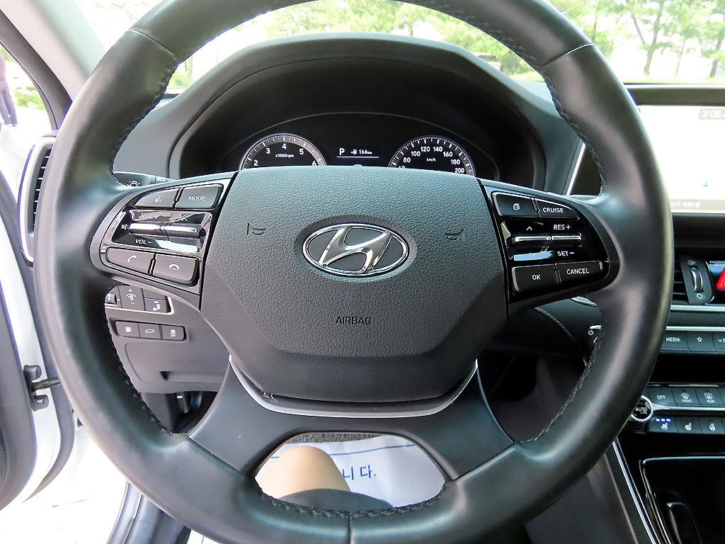 HYUNDAI Grandeur - Vista 8