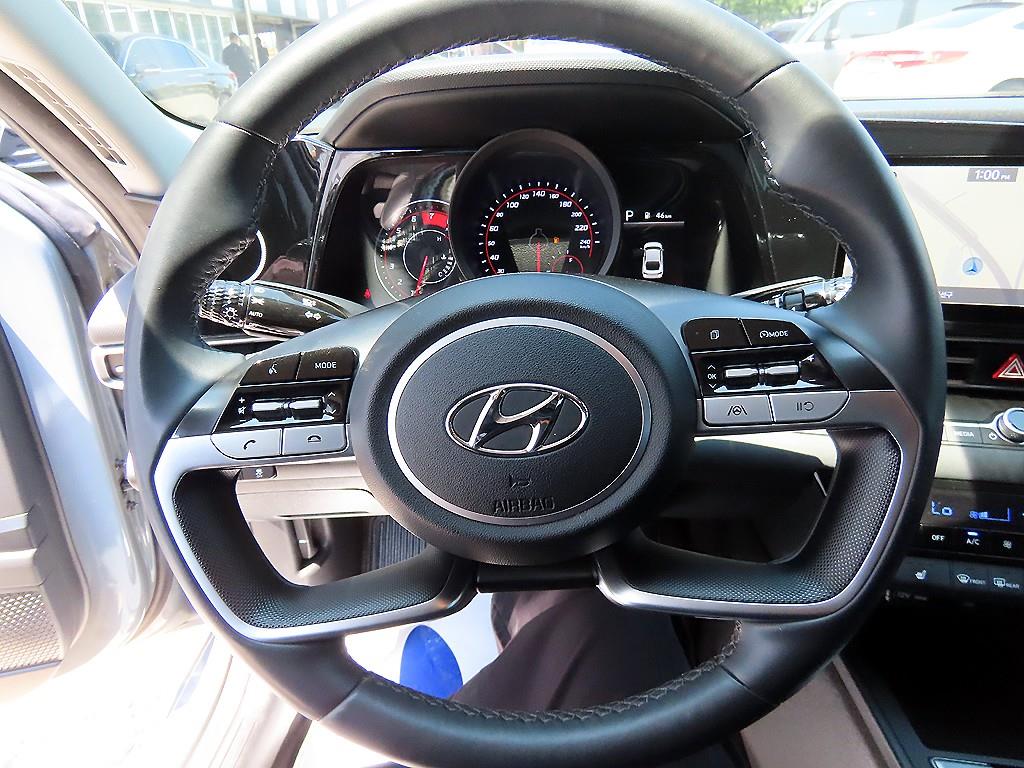 HYUNDAI Avante - Vista 8