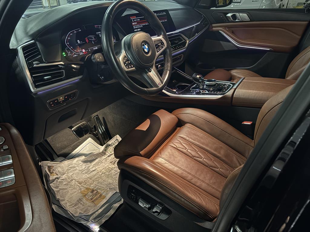 BMW X7 - Vista 4