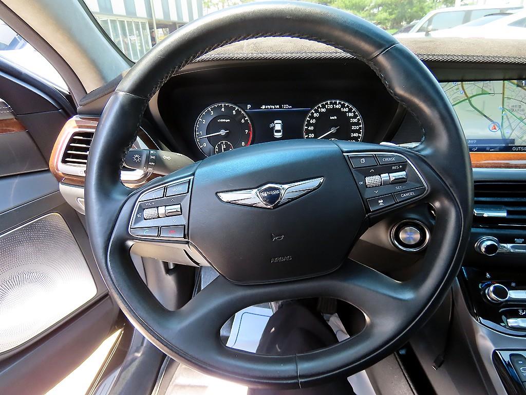 Genesis EQ900 - Vista 6