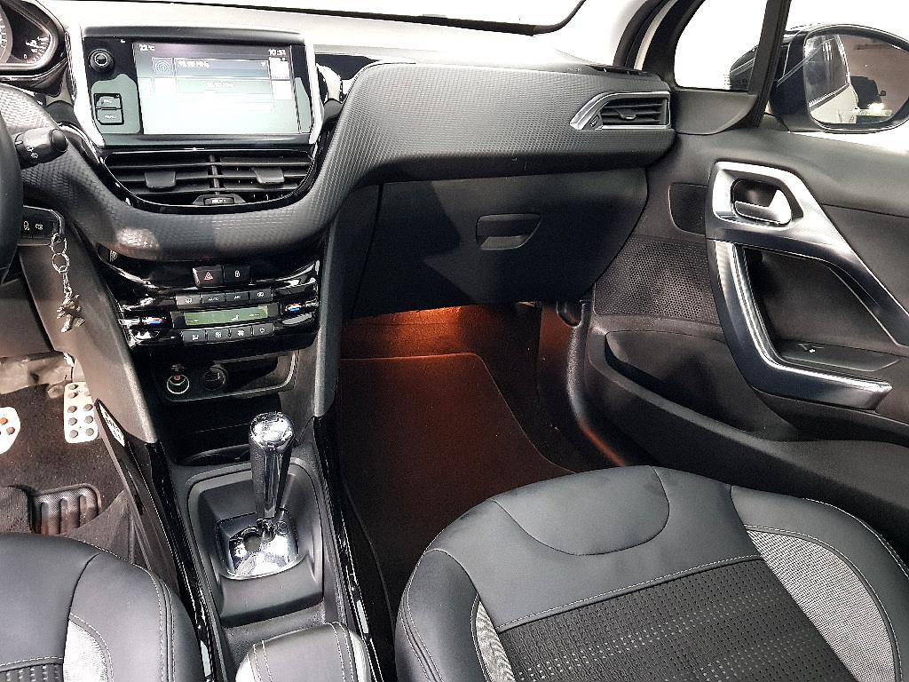 Peugeot 2008 - Vista 10