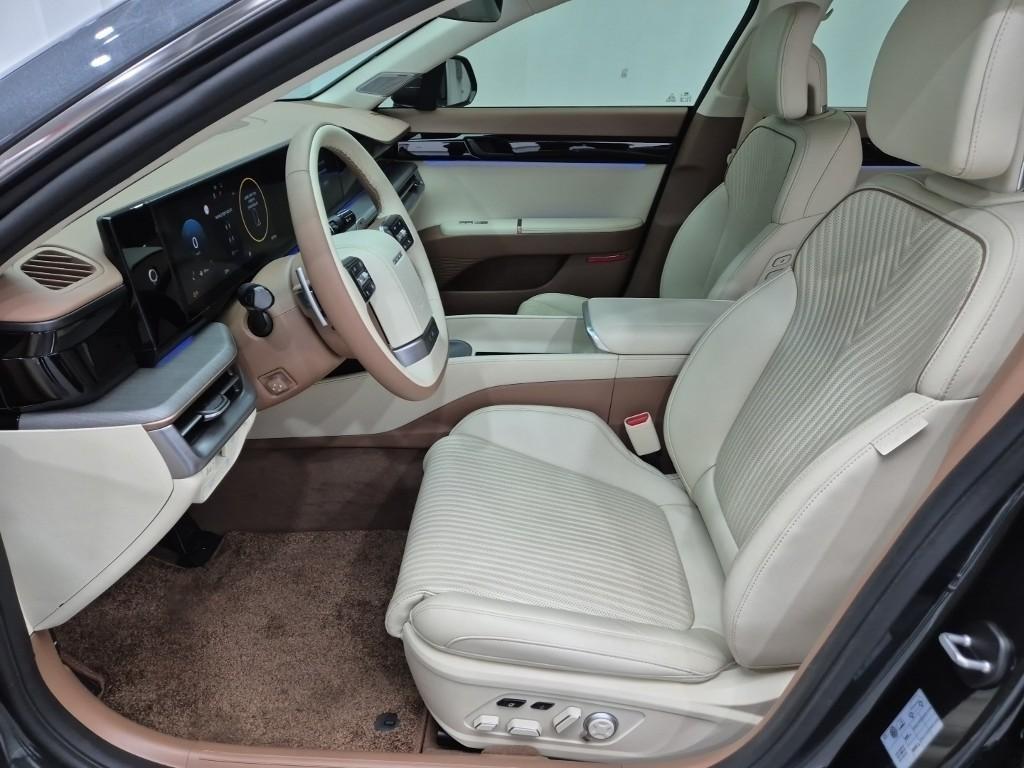 HYUNDAI Grandeur - Vista 11
