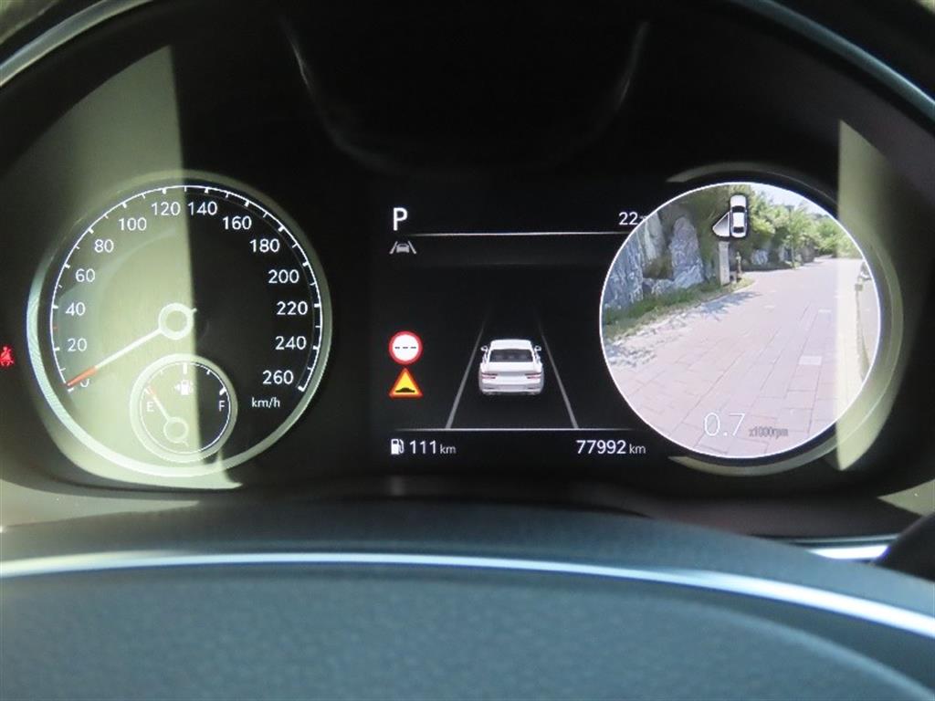 Genesis G80 - Vista 9