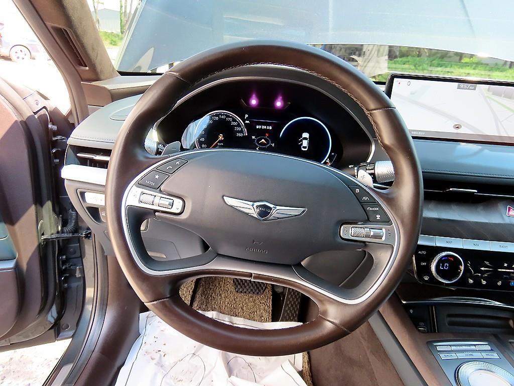 Genesis G80 - Vista 8