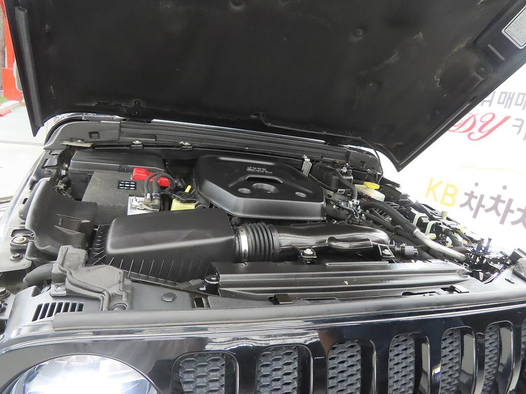 Jeep Wrangler 2018 Negro - Importación desde Corea - HF Imports Iquique - Foto 19