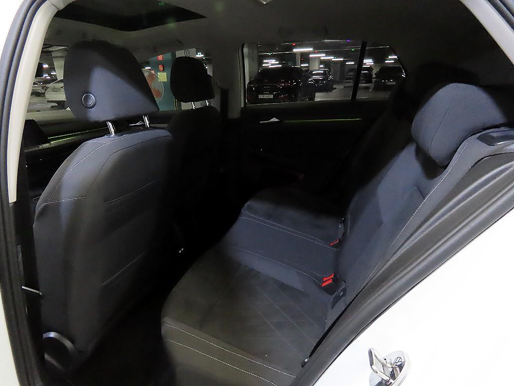 Volkswagen Golf - Vista 7