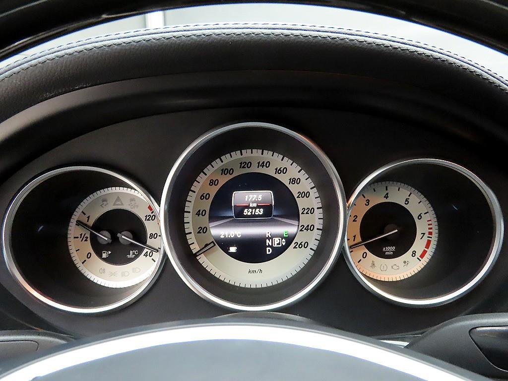 Mercedes Benz CLS Class - Vista 8