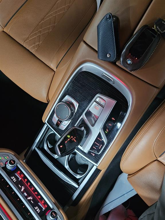 BMW 7 Series - Vista 10