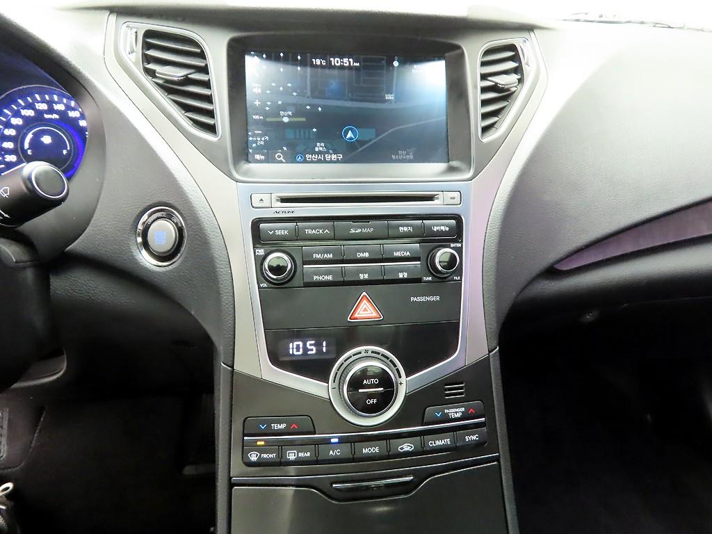 HYUNDAI Grandeur - Vista 10