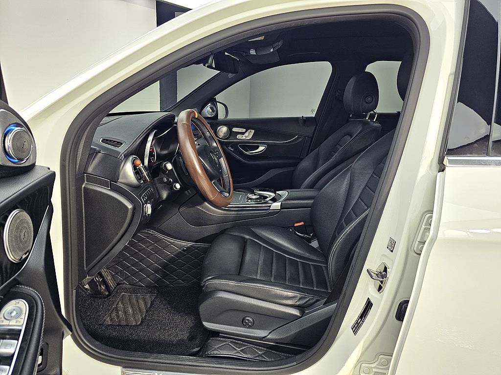 Mercedes Benz GLC Class - Vista 8