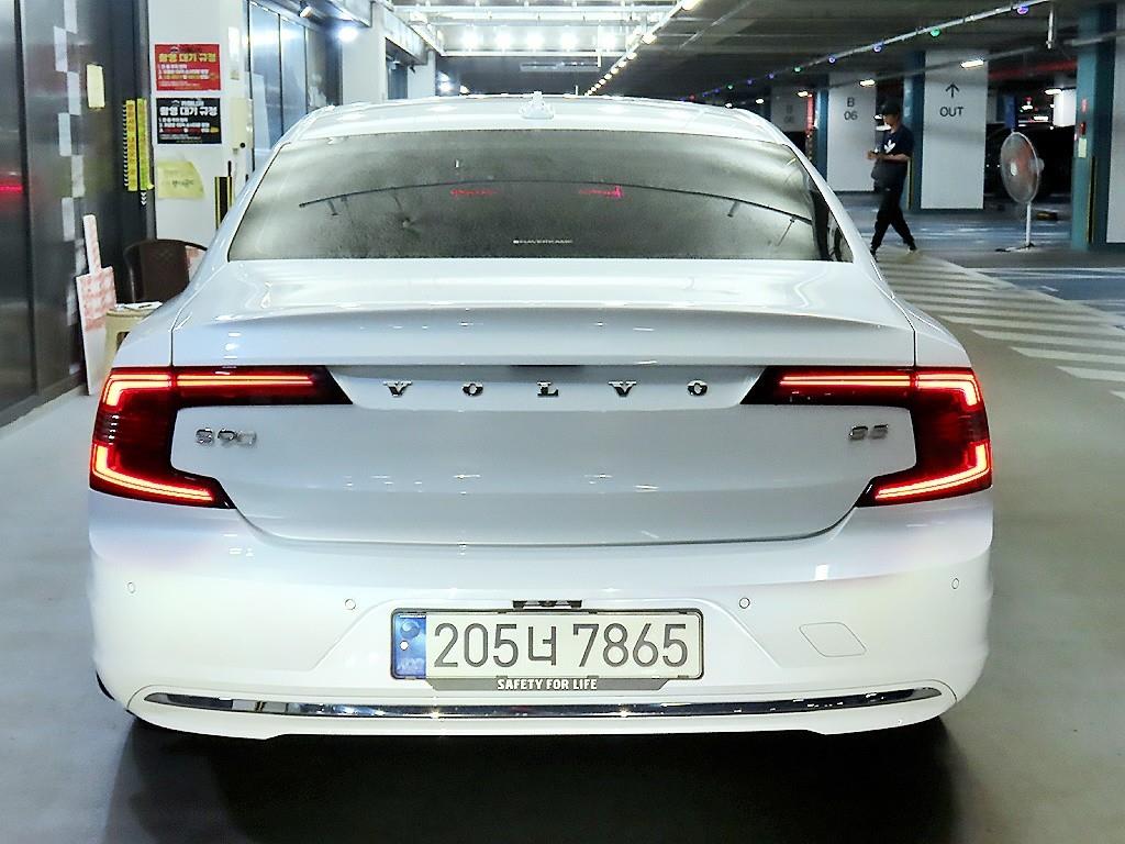 Volvo S90 - Vista 5