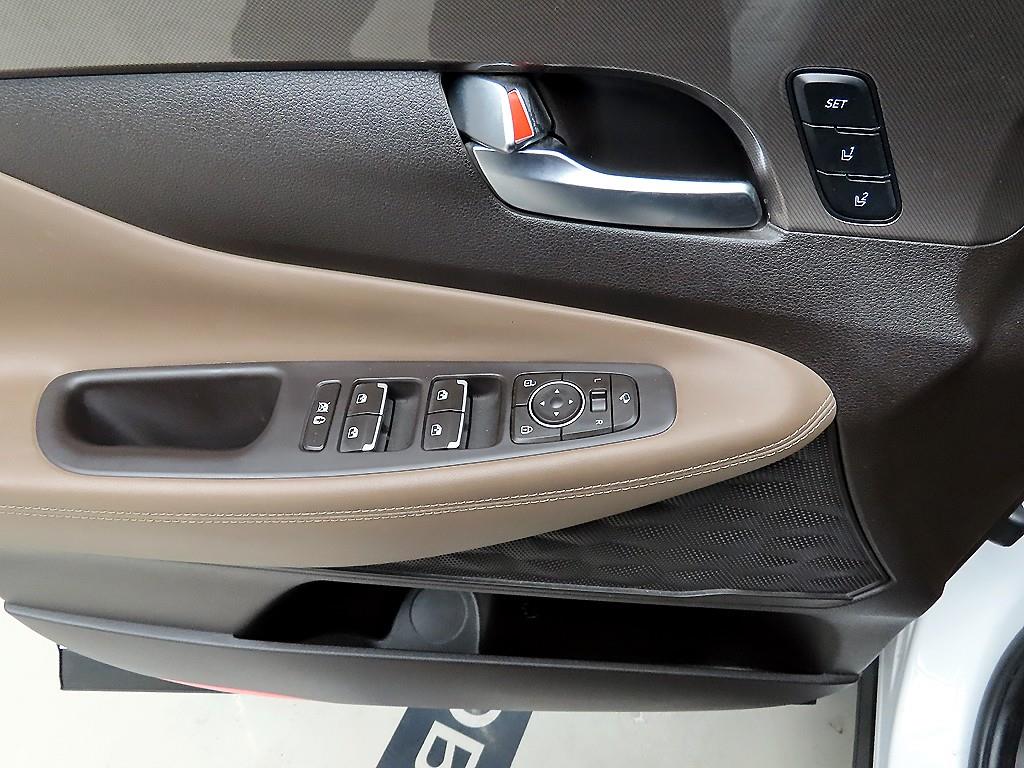 HYUNDAI Santa Fe - Vista 11