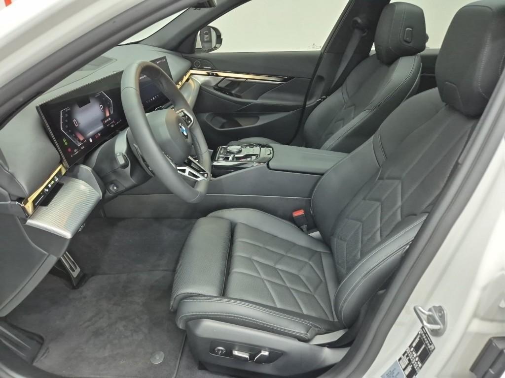 BMW 5 Series - Vista 11
