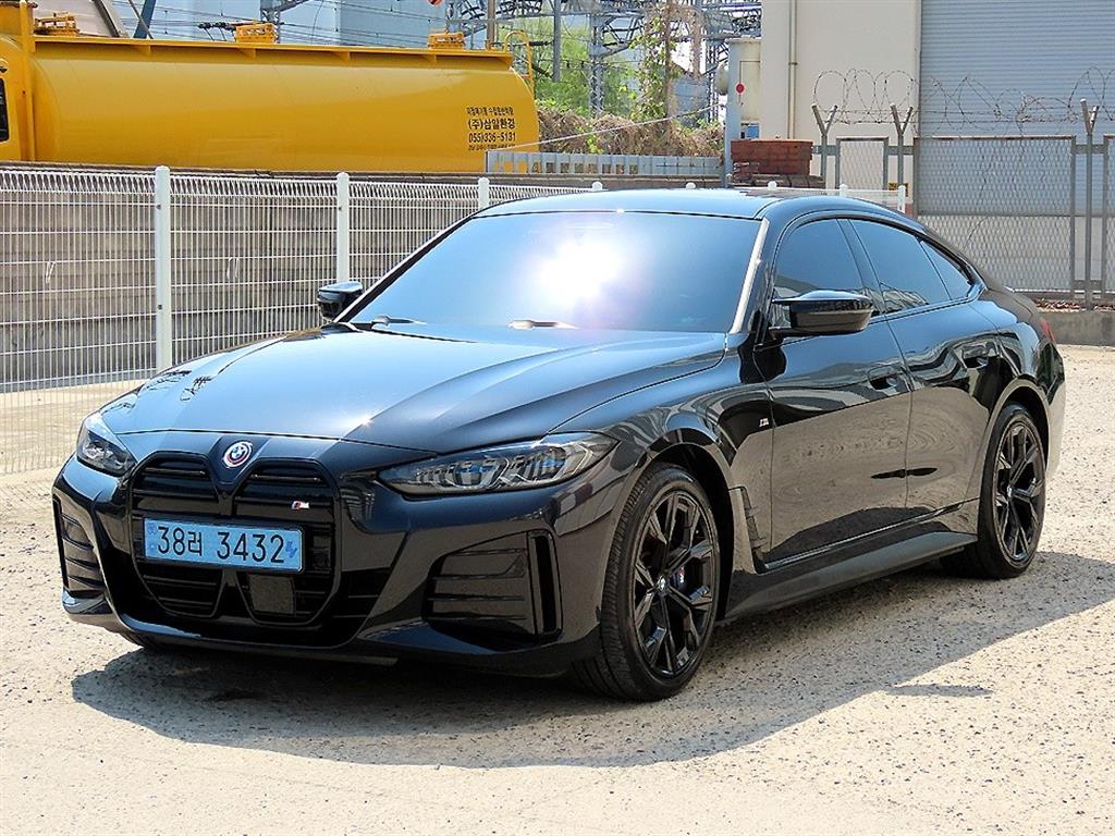 BMW i4 - Vista 2