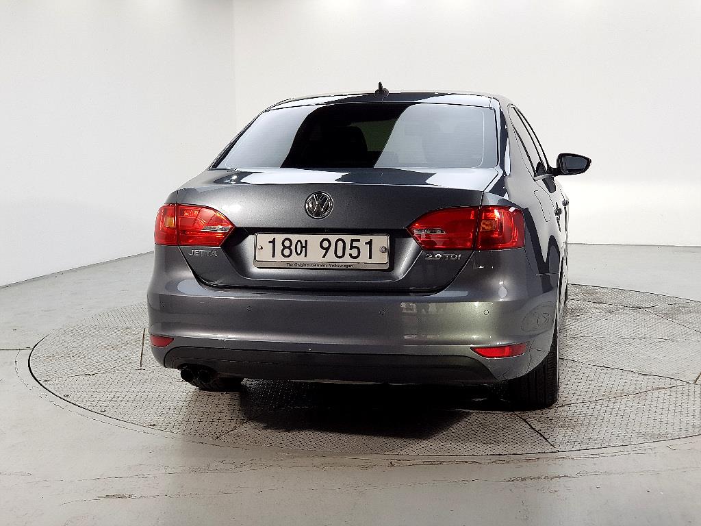 Volkswagen Jetta - Vista 3