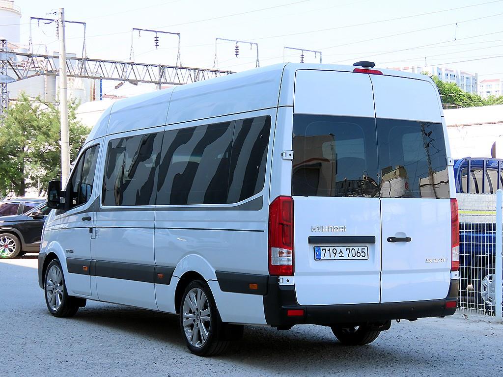 HYUNDAI Solati - Vista 3