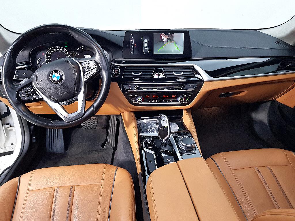 BMW 5 Series - Vista 5
