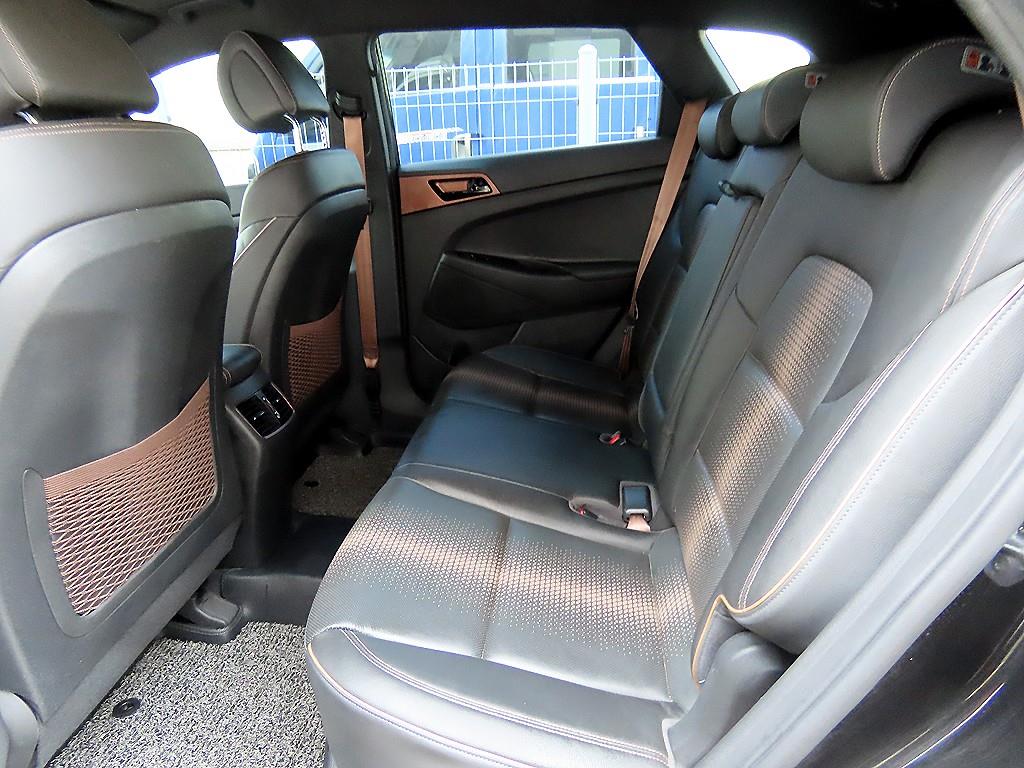 HYUNDAI Tucson - Vista 6