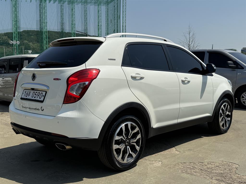 Ssangyong Korando - Vista 5