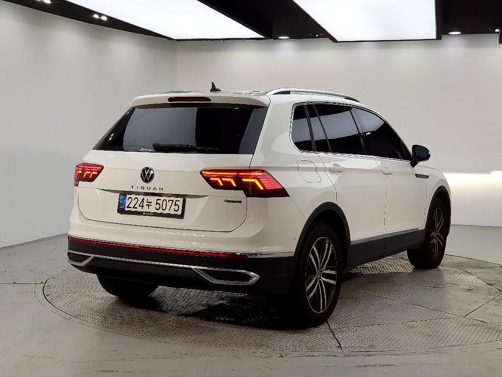 Volkswagen Tiguan - Vista 4