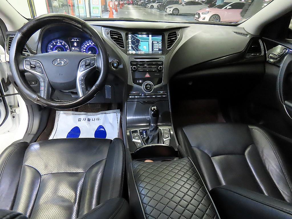 HYUNDAI Grandeur - Vista 10