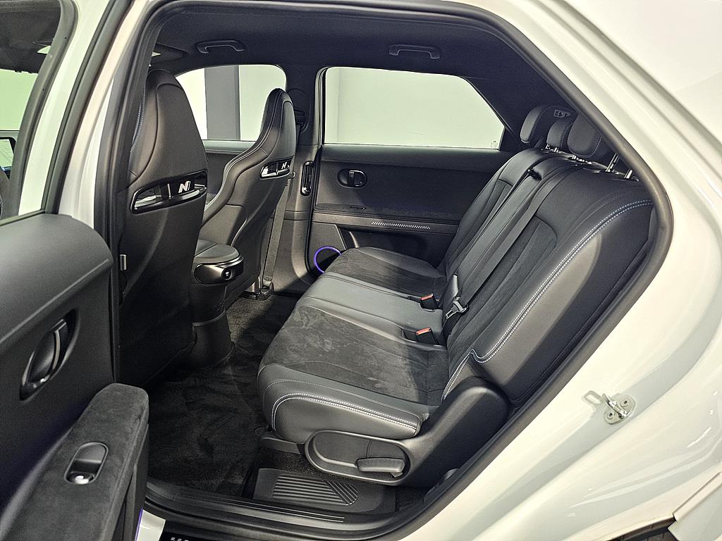 HYUNDAI Ioniq 5 - Vista 8