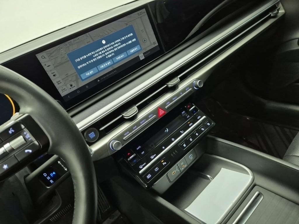HYUNDAI Grandeur - Vista 10