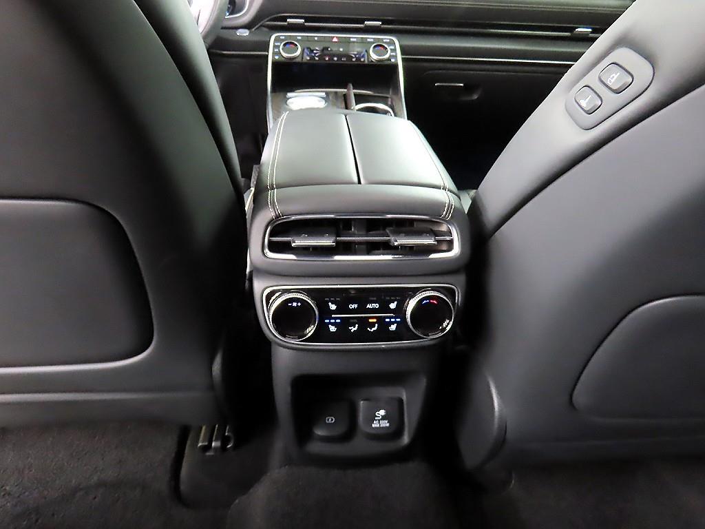 Genesis GV80 - Vista 12