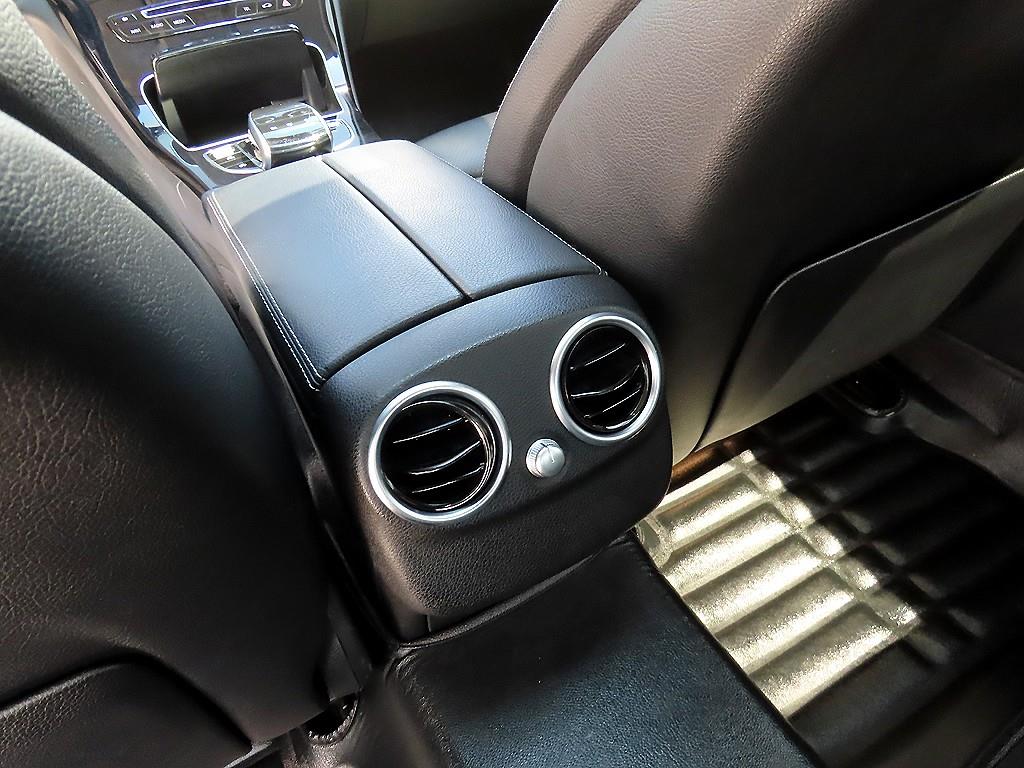 Mercedes Benz C Class 2017 Negro - Importación desde Corea - HF Imports Iquique - Foto 17