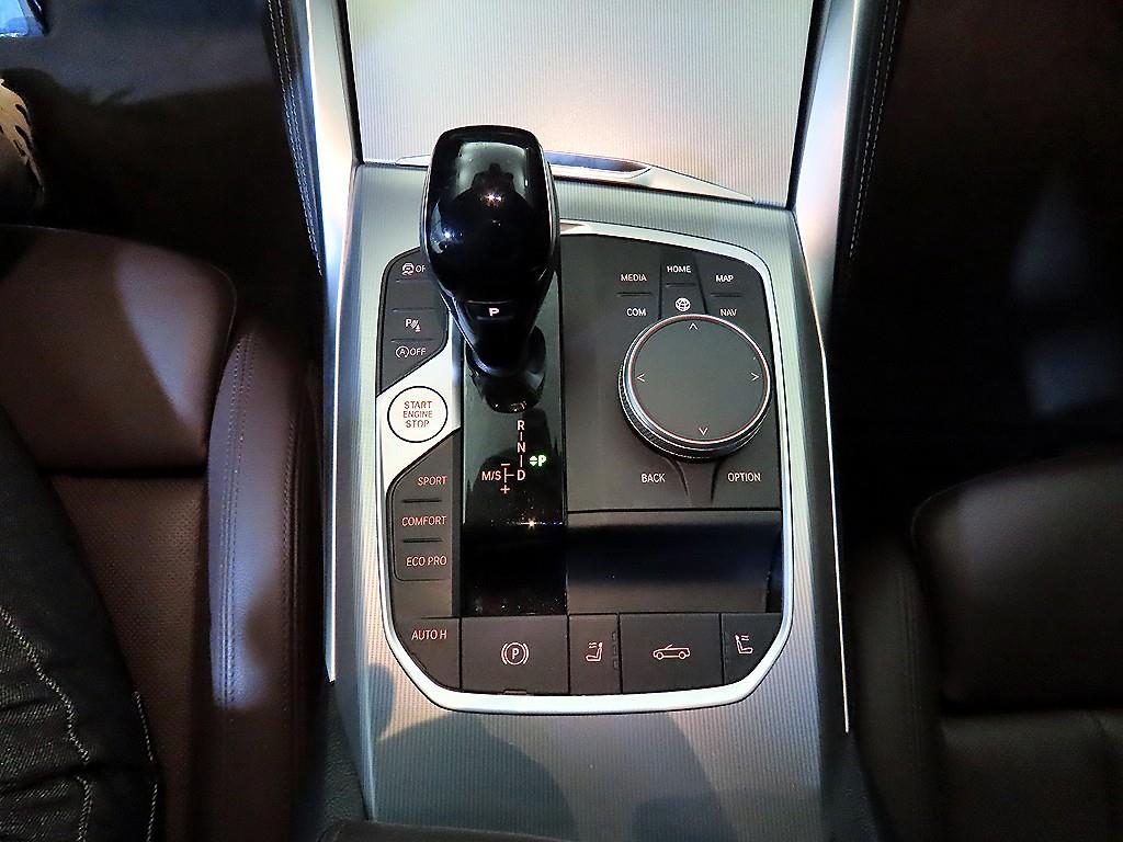 BMW 4 Series 2022 Negro - Importación desde Corea - HF Imports Iquique - Foto 15