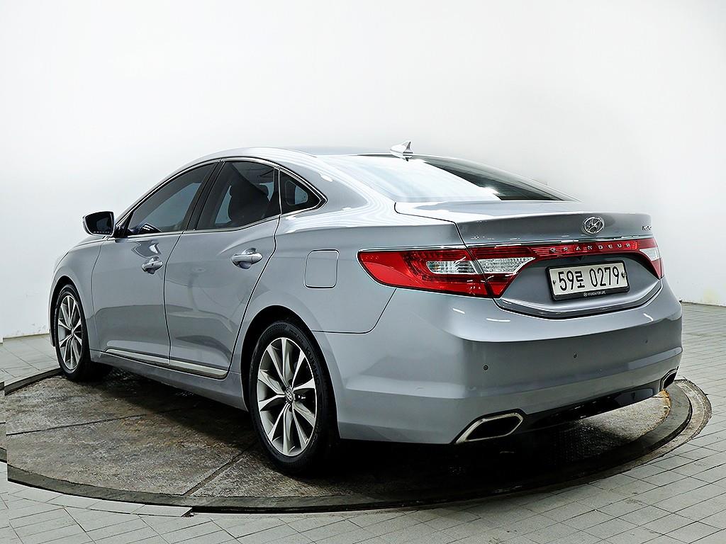 HYUNDAI Grandeur - Vista 7