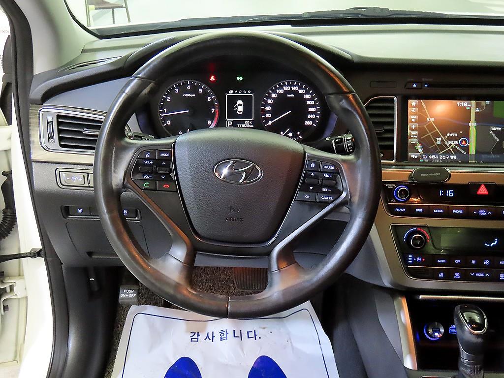 HYUNDAI Sonata - Vista 8