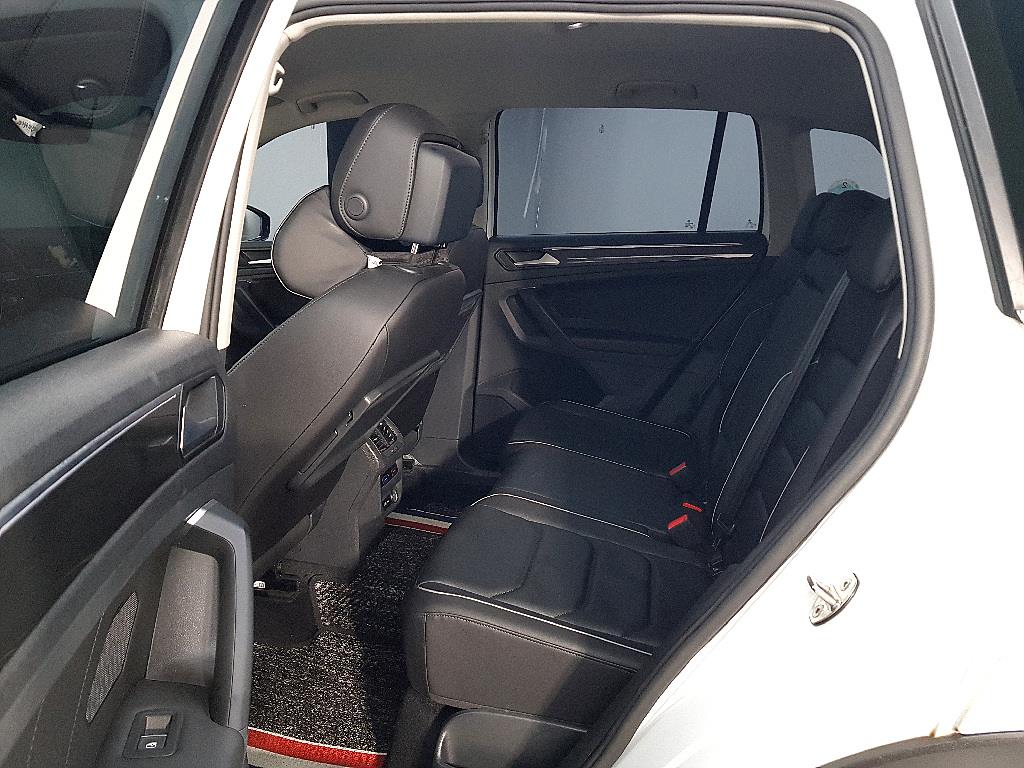 Volkswagen Tiguan - Vista 9