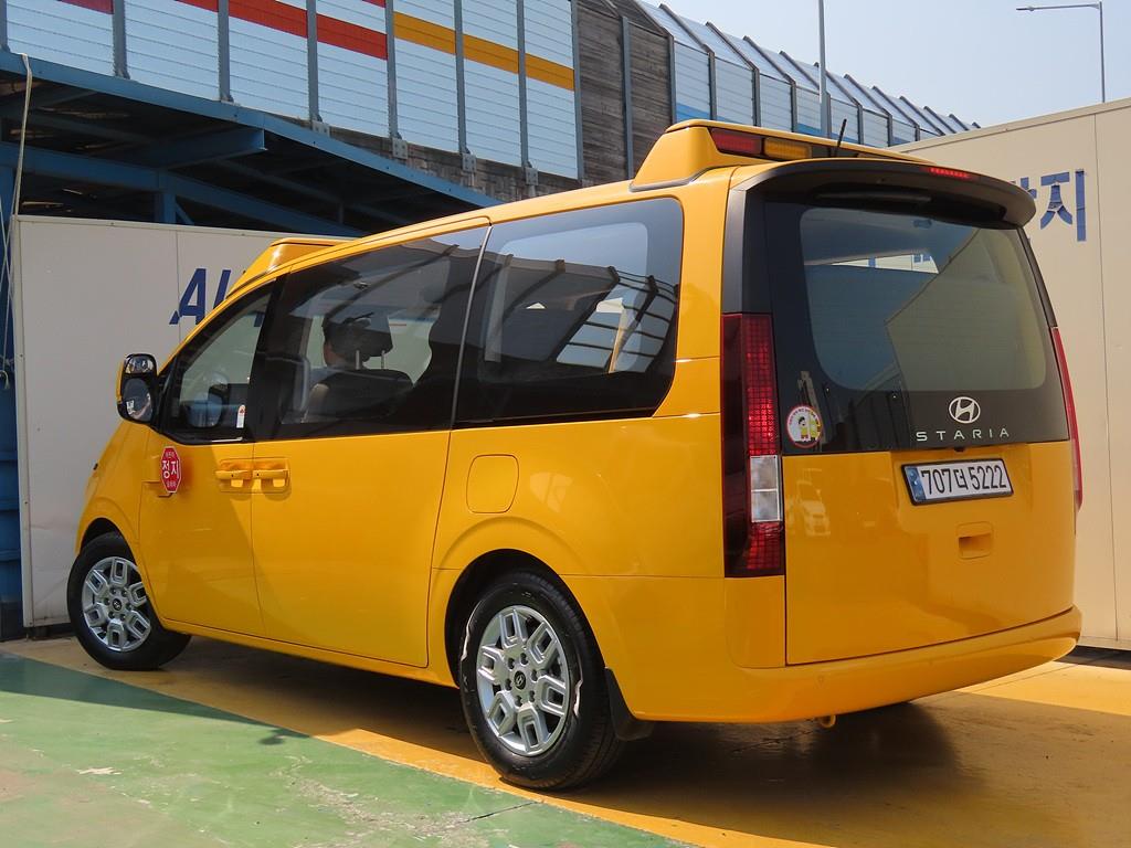 HYUNDAI Staria - Vista 3