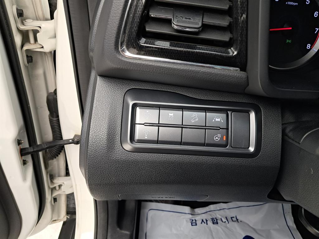 Ssangyong Tivoli 2021 Blanco - Importación desde Corea - HF Imports Iquique - Foto 13