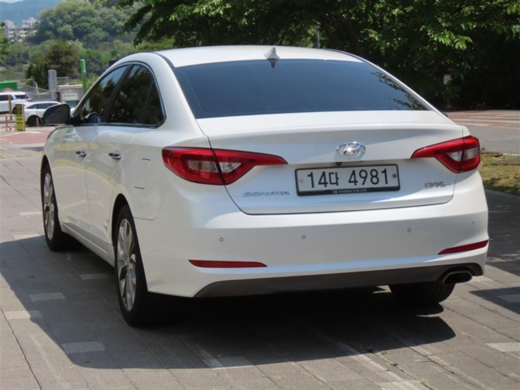 HYUNDAI Sonata - Vista 7