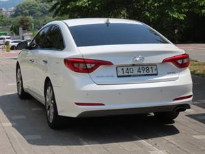 HYUNDAI Sonata - Vista 8