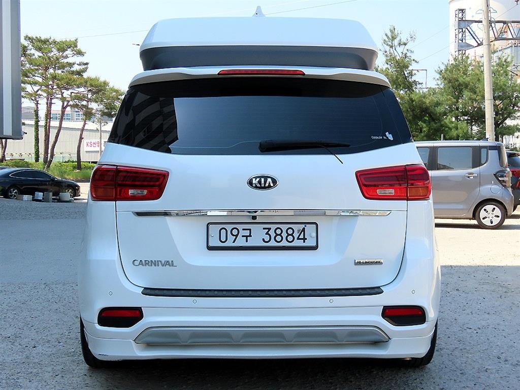 KIA Carnival - Vista 4