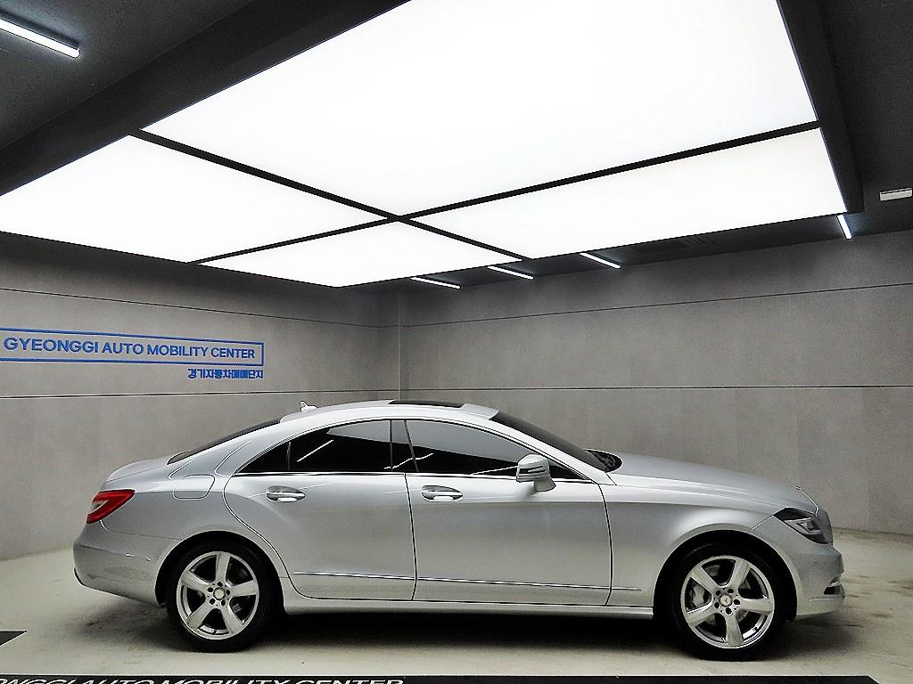 Mercedes Benz CLS Class - Vista 2