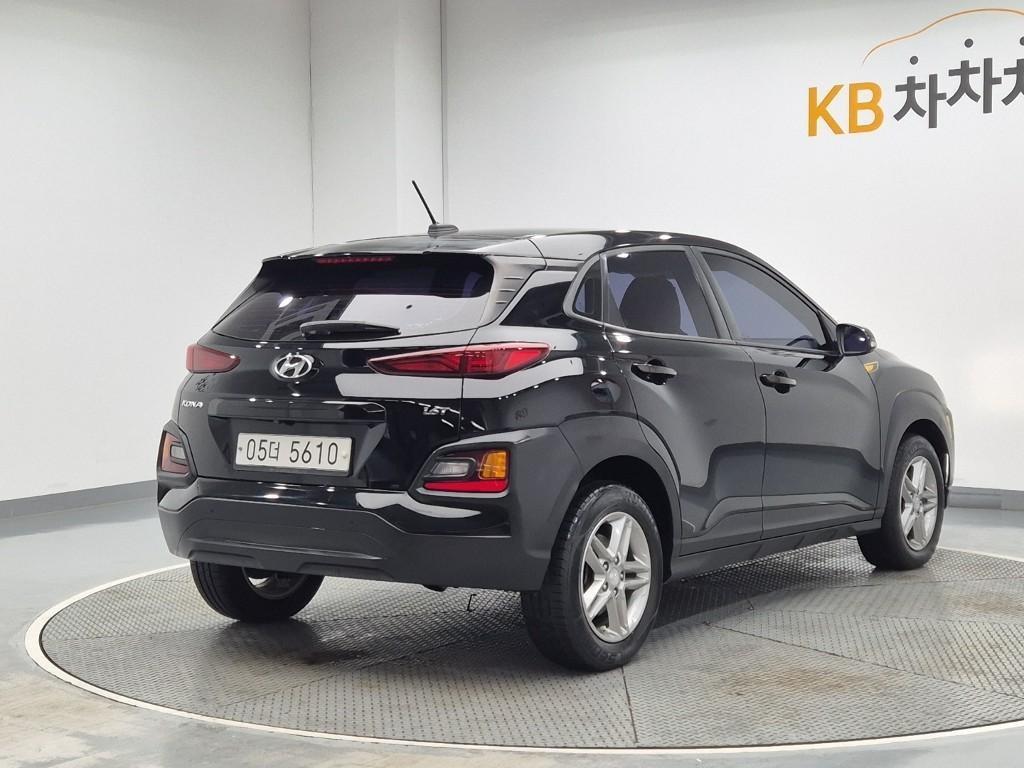 HYUNDAI Kona - Vista 3