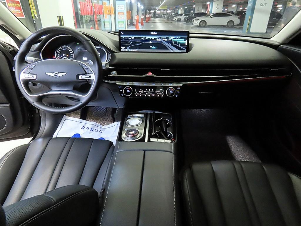 Genesis G80 - Vista 10