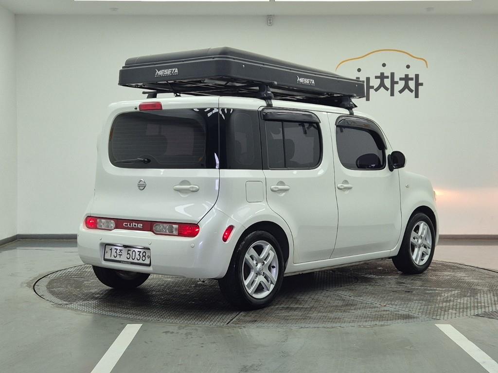 Nissan Cube - Vista 4