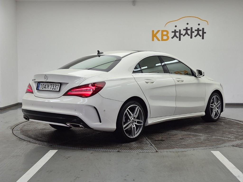 Mercedes Benz CLA Class - Vista 4