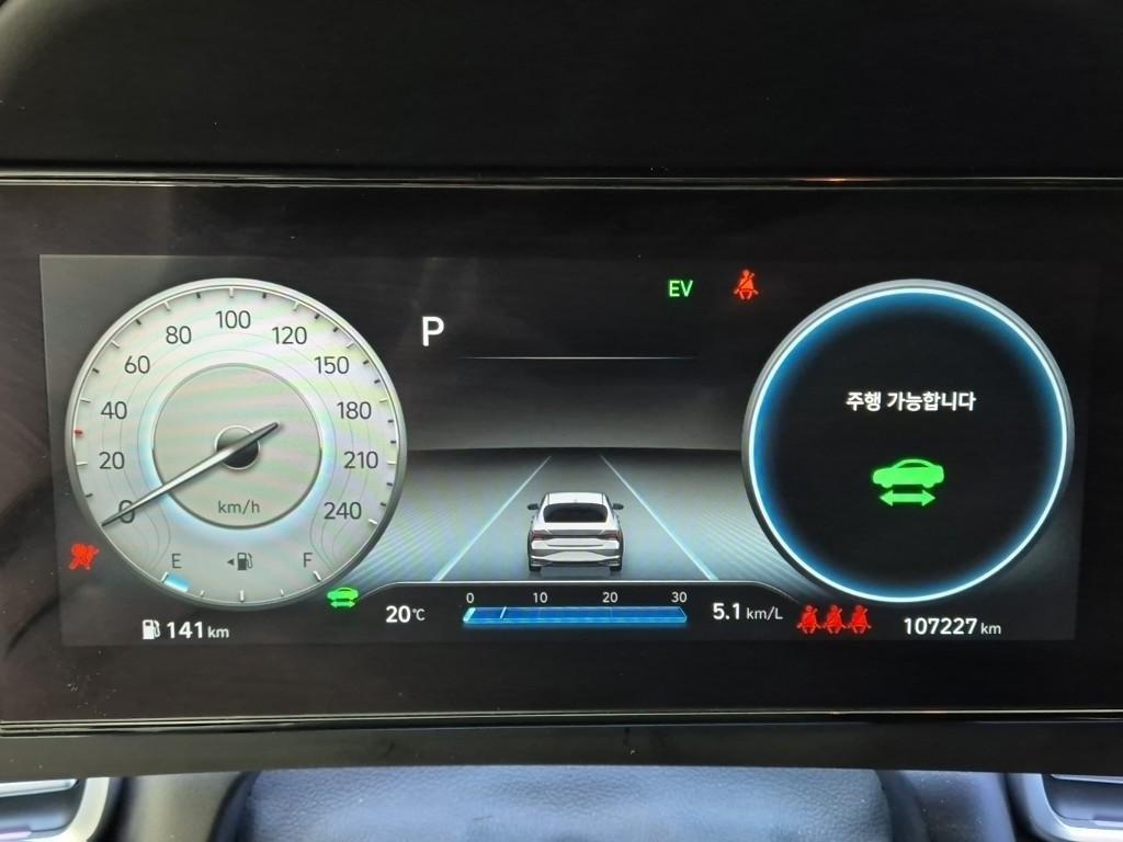 HYUNDAI Avante - Vista 6
