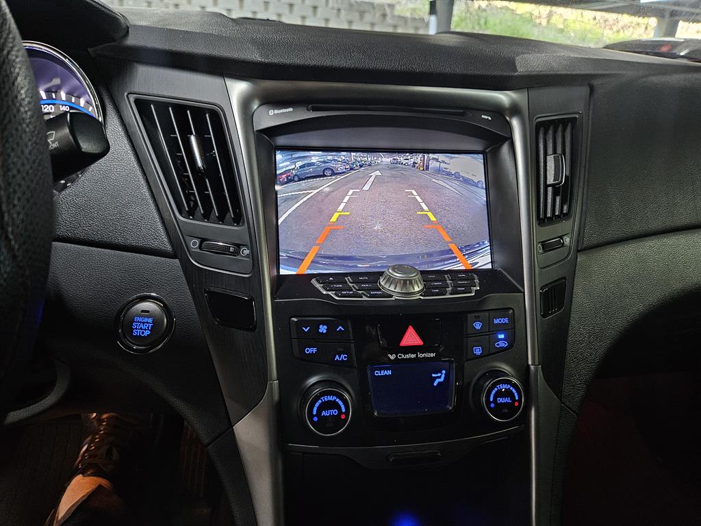 HYUNDAI Sonata - Vista 12
