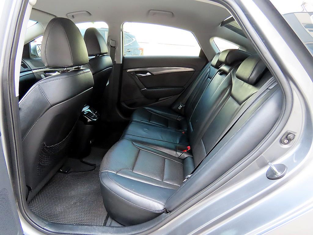 HYUNDAI i40 - Vista 6
